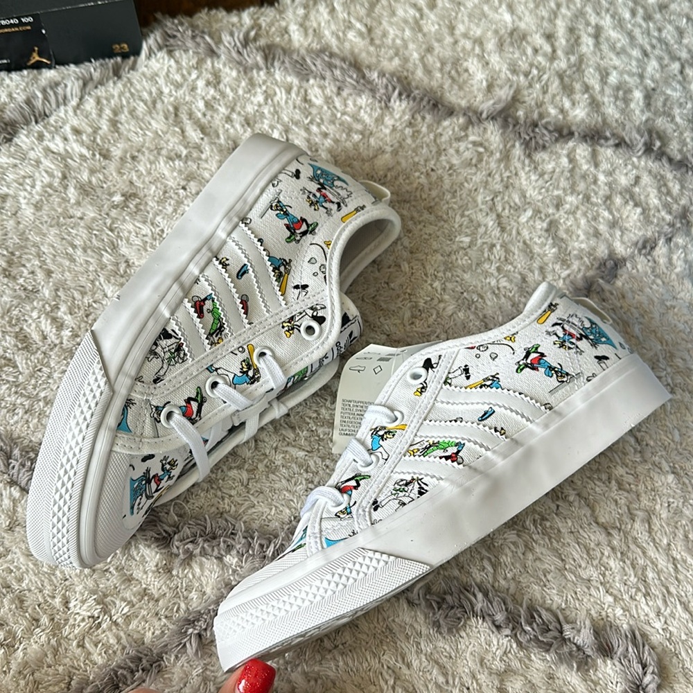 ADIDAS nizza X Disney sport sneaker toddler size 3